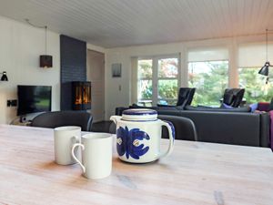 497915-Ferienhaus-6-Blåvand-300x225-4