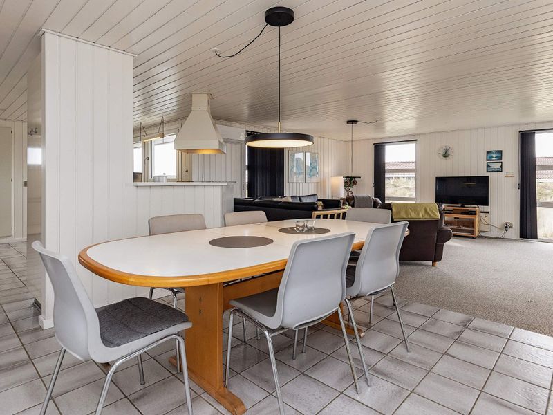 23463915-Ferienhaus-8-Blåvand-800x600-0