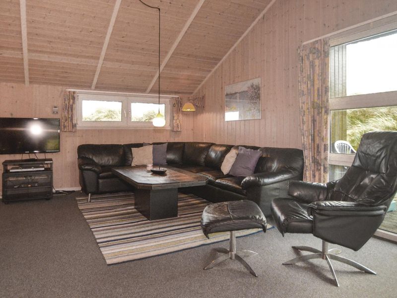 23719526-Ferienhaus-8-Blåvand-800x600-1