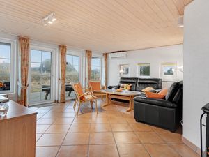 23736091-Ferienhaus-8-Blåvand-300x225-2