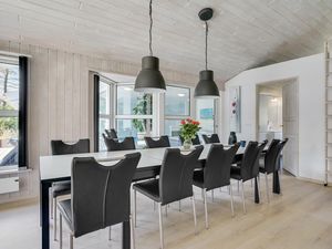 23747340-Ferienhaus-12-Blåvand-300x225-5