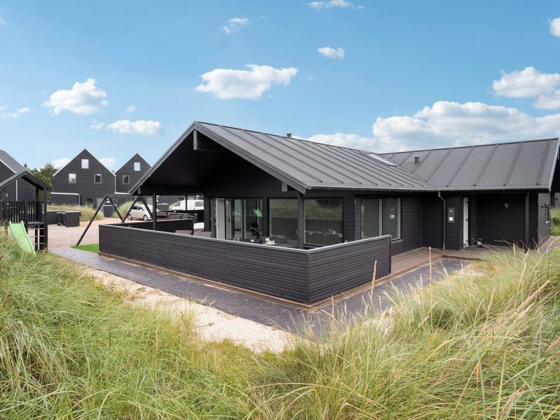 23759878-Ferienhaus-8-Blåvand-800x600-0