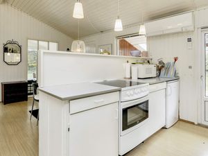 23011225-Ferienhaus-4-Blåvand-300x225-1