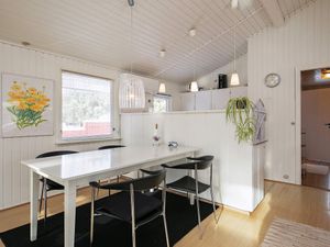 23012129-Ferienhaus-4-Blåvand-300x225-2