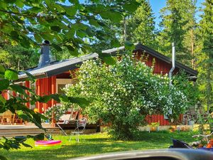 23576946-Ferienhaus-7-Blidö-300x225-0