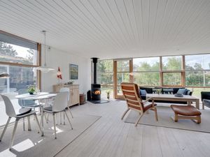 23582497-Ferienhaus-8-Blokhus-300x225-1