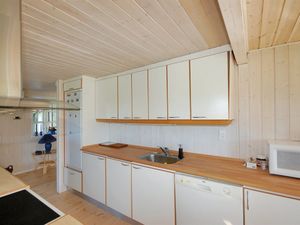 23863015-Ferienhaus-6-Blokhus-300x225-1