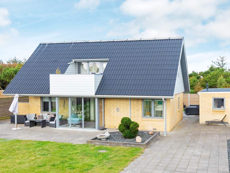 23690960-Ferienhaus-8-Blokhus-800x600-0