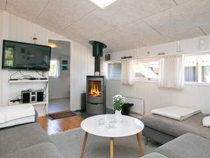 22885403-Ferienhaus-8-Blokhus-300x225-4