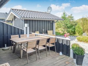 23738585-Ferienhaus-7-Blokhus-300x225-4