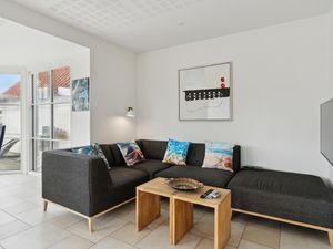 23766705-Ferienhaus-8-Blokhus-300x225-3