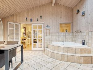 22290597-Ferienhaus-6-Blokhus-300x225-1