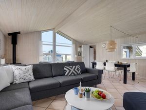 23720590-Ferienhaus-8-Blokhus-300x225-2