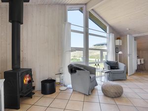 23720590-Ferienhaus-8-Blokhus-300x225-3