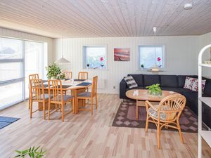 23732969-Ferienhaus-6-Blokhus-300x225-1