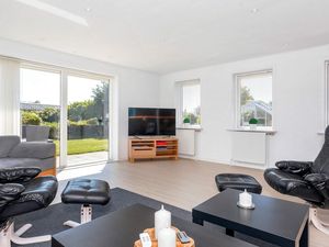 24020797-Ferienhaus-7-Blokhus-300x225-2