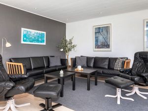 24022782-Ferienhaus-7-Blokhus-300x225-1