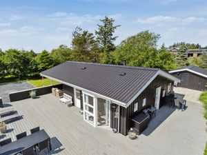 23862308-Ferienhaus-6-Blokhus-300x225-2