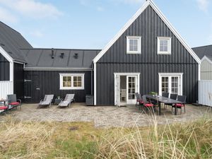 23924445-Ferienhaus-8-Blokhus-300x225-4