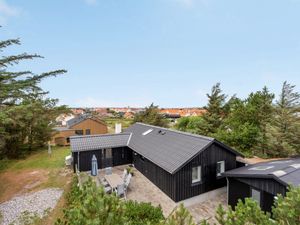 23863520-Ferienhaus-7-Blokhus-300x225-2