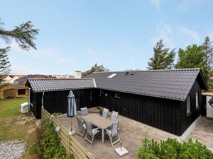 23863520-Ferienhaus-7-Blokhus-300x225-5