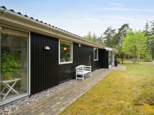 23863705-Ferienhaus-8-Blokhus-300x225-3