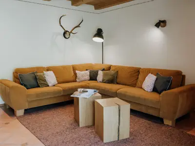 Bussjaegerhof Abendsonnenwiese Couch Ecke