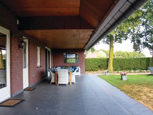 23735748-Ferienhaus-8-Boekel-300x225-2