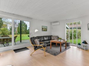 23740747-Ferienhaus-6-Børkop-300x225-1