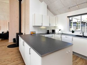 17929349-Ferienhaus-16-Bogense-300x225-2