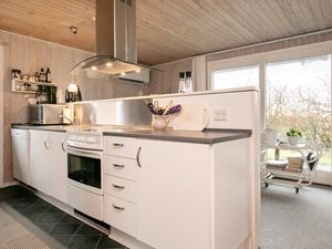 23391930-Ferienhaus-6-Bogense-300x225-1