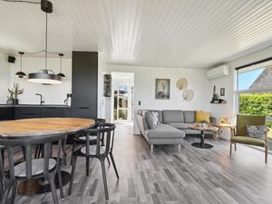 23764135-Ferienhaus-6-Bogense-300x225-4