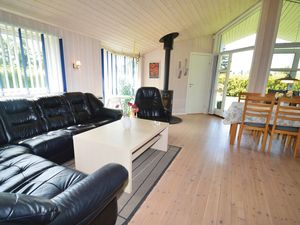 23727390-Ferienhaus-6-Bogø By-300x225-1