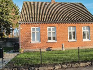 23739834-Ferienhaus-6-Bogø By-300x225-3