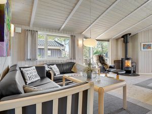 23746656-Ferienhaus-6-Bogø By-300x225-2