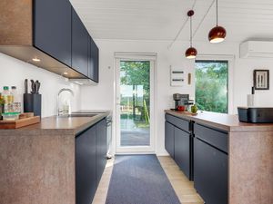 23752685-Ferienhaus-6-Bogø By-300x225-4