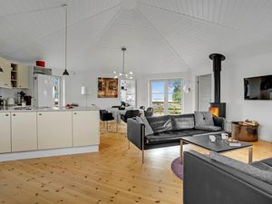 23757402-Ferienhaus-6-Bogø By-300x225-2