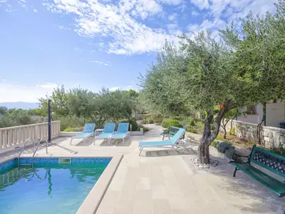 Ferienhaus für 9 Personen (150 m²) in Bol 4/10