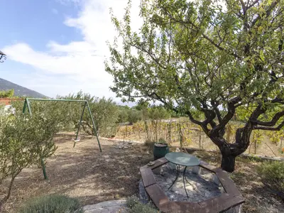 Ferienhaus für 9 Personen (150 m²) in Bol 10/10