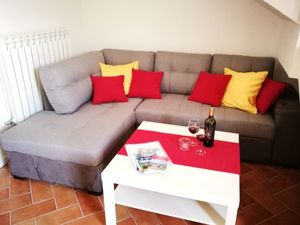 23681466-Ferienhaus-6-Bolsena-300x225-2