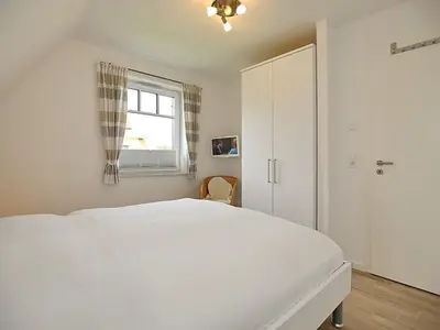 2. Schlafzimmer