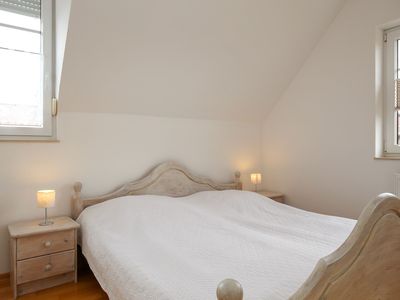 1. Schlafzimmer mit Doppelbett