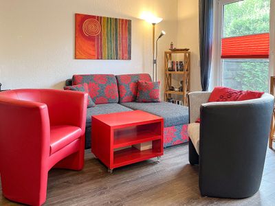 Wohnzimmer mit Blick zur Sofaecke