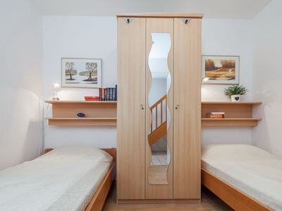 1. Schlafzimmer mit Einzelbetten