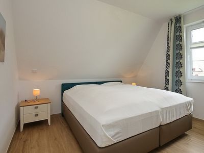 1. Schlafzimmer mit Doppelbett