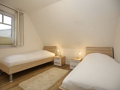 2. Schlafzimmer mit 2 Einzelbetten