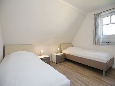 2. Schlafzimmer mit 2 Einzelbetten