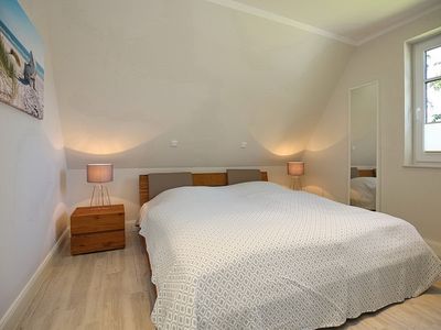 1. Schlafzimmer mit Doppelbett