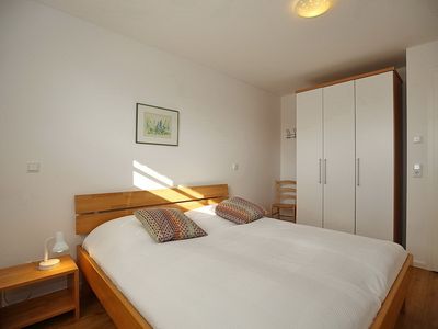 Kleiderschrank im zweiten Schlafzimmer