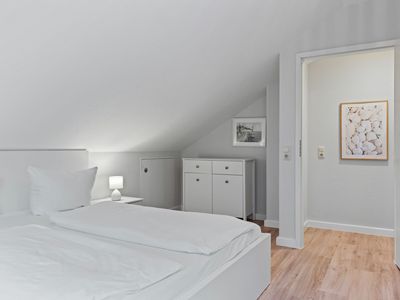 Schlafzimmer mit Doppelbett